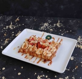 KARAMEL BİSKÜVİLİ WAFFLE